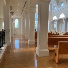 アートグレイス ウエディングコースト 大阪の画像｜席の横は両サイドとも通路になっていて広かったです。
