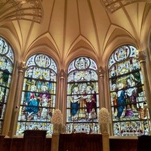 セントグレース大聖堂の画像｜正面のステンドグラス