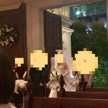 セントグレース大聖堂の画像｜新婦と新婦両親入場