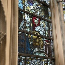 セントグレース大聖堂の画像｜挙式会場のステンドグラスがおしゃれです