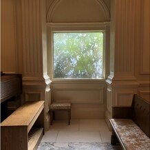 ザ・リッツ・カールトン大阪の写真｜チャペル前方窓