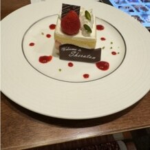 横浜ベイシェラトン ホテル＆タワーズの写真｜ブライダルフェアで試食したケーキです。