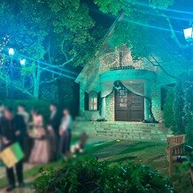 ザ・グリーンカーメル（Ｔｈｅ　Ｇｒｅｅｎ　Ｃａｒｍｅｌ）の写真｜帰りはライトアップされていてきれいでした。夜からの挙式も(できるかわからないですが)おしゃれそうです