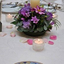 MARRYGRANT AKASAKA（マリーグラン アカサカ）の写真｜テーブル装花(中央にキャンドルサービス用キャンドル)