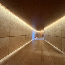 グランド ハイアット 東京の画像｜チャペルまでの道