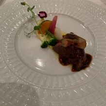 伊勢山ヒルズの画像｜試食会の牛肉とフォアグラのロッシーニ