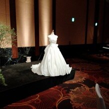ウェスティンホテル仙台の写真｜上品なドレス