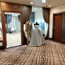 ウェスティンホテル仙台の写真｜新郎新婦カラードレス