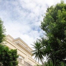 ホテルグランドティアラ南名古屋の画像｜ガーデンのエントランスからの景色