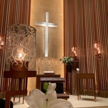 覚王山ル・アンジェ教会の画像｜カサブランカの香りに包まれた挙式会場