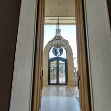北山ル・アンジェ教会の画像｜チャペルの扉を開けた時の内側からの景色