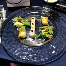 パレスホテル東京（PALACE HOTEL TOKYO）の画像｜前菜。ガラスのお皿に映える盛り付けで一番初めに提供されたとき思わずかわいいと言ってしまいました。