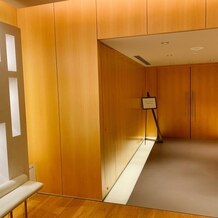 パレスホテル東京（PALACE HOTEL TOKYO）の画像｜落ち着きのある前室