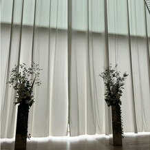 パレスホテル東京（PALACE HOTEL TOKYO）の写真｜チャペルのカーテンが開く前