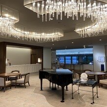 東京ベイ舞浜ホテル ファーストリゾートの写真｜ウェルカムドリンクを飲めるスペース