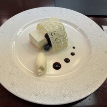 東京ベイ舞浜ホテル ファーストリゾートの写真｜見積もり中に頂いたケーキ