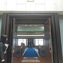 ホテルニューグランドの写真｜新郎新婦は正面から