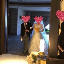 アンフェリシオンの画像｜新婦とお父さんの入場