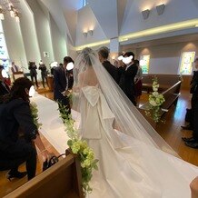 ホテルオークラ神戸の写真｜アントニオリーバのドレスは立体感があり、シルクが上品なデザインでホテルウエディングにぴったりでした。