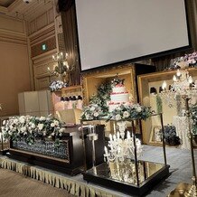 仙台ロイヤルパークホテルの画像｜新郎新婦の席周りです。装飾が素敵でした。