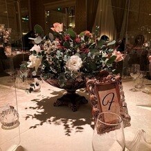 仙台ロイヤルパークホテルの画像｜挙式会場のテーブルの上の装飾です。