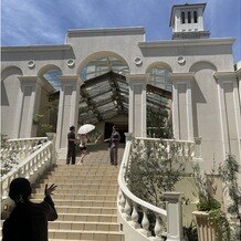 アニヴェルセル 立川の写真｜フラワーシャワーを行ったら写真撮影ができる綺麗な建物でした。