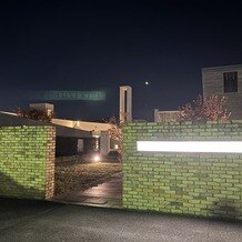 ＶＩＬＬＡ &amp;nbsp;ＥＳＴＥＲＩＯ（ヴィラ &amp;nbsp;エステリオ）の写真｜夜の外観