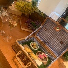 ＶＩＬＬＡＳ　ＤＥＳ　ＭＡＲＩＡＧＥＳ　軽井澤（ヴィラ・デ・マリアージュ　軽井澤）の画像｜スタッフの方の、おすすめの食べる順番を教えてくれたりと、楽しく試食させていただきました。