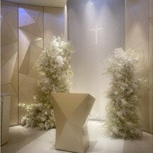 ＡＮＡインターコンチネンタルホテル東京の写真｜挙式会場はプロジェクションマッピングも対応で、動画を流したらできました。