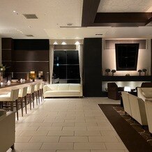 ラグナスイート名古屋　ホテル＆ウエディングの画像｜待合スペース