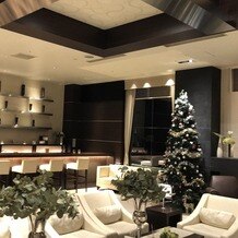 ラグナスイート名古屋　ホテル＆ウエディングの写真｜12月なので、クリスマスツリーがあるのは季節感あっていいなと思いました！