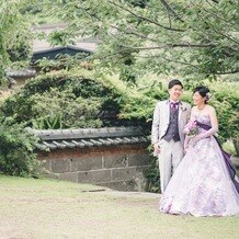 マナーハウス島津重富荘の写真｜式場の庭園
ドレス版