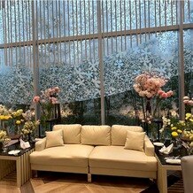 HILLTOP THE SQUARE　（ヒルトップ ザ スクエア）の画像｜春をイメージした装花