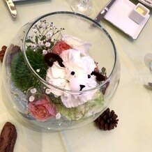 アイネス　ヴィラノッツェ　オーシャンポートサイドの画像｜テーブルの上の花