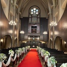 マリエール山手(セント・リージェンツ大聖堂)の画像｜バージンロードは長く、前横後ろどこを見ても素敵でした