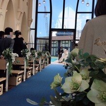 アンジェローブ（Ｗｅｄｄｉｎｇ　Ｉｓｌａｎｄ　Ａｎｇｅｒｏｂｅ）の画像｜後方にも大きな窓があり開放感がありました