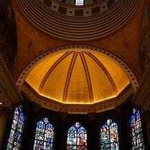 ロイヤルチェスター福岡の写真｜ステンドグラスに圧倒されます