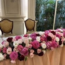 Wedding of Legend ＧＬＡＳＴＯＮＩＡ（グラストニア）の画像｜高砂のお花が豪華で綺麗だった。