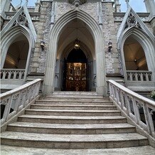 Wedding of Legend ＧＬＡＳＴＯＮＩＡ（グラストニア）の画像｜下から撮ってもスタンドガラスが入るのが素敵なところです。