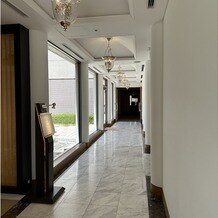 ホテルオークラ福岡の画像｜ガーデンテラス前の廊下