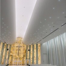 東京ドームホテルの画像｜照明の可愛いチャペル