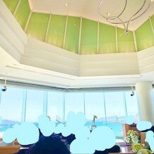 HOTEL CLEMENT TAKAMATSU（ＪＲホテルクレメント高松）の画像｜屋内だけど、開放感たっぷりの爽やかなチャペル