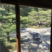 讃岐迎賓館（栗林公園　商工奨励館）の写真｜会場内の庭園の風景です。