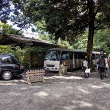 明治神宮・明治記念館の画像｜披露宴会場までの移動のバスです。参列者向けです。