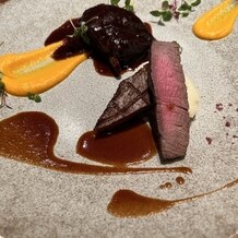 マウロ・アネーラの画像｜牛ほほ肉の赤ワイン煮込み、ステーキ