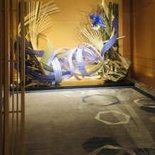 横浜ベイホテル東急の画像｜神殿入口のオブジェ