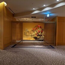 横浜ベイホテル東急の画像｜神殿前の装花。フォトスペースにぴったりです