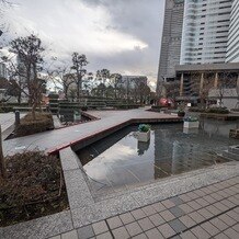 横浜ベイホテル東急の画像｜外の挙式会場で水上ウエディングも