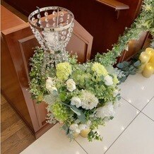 ウェディングスホテル・ベルクラシック東京の画像｜チャペルのお花と蝋燭