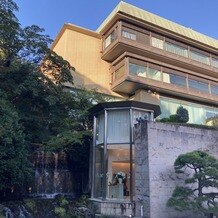 ホテル椿山荘東京の画像｜チャペルとバンケット棟の外観